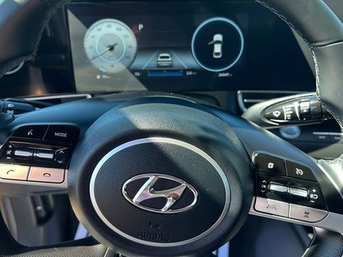 Used 2023 Hyundai Elantra SEL w/ Convenience Package FWD image 8