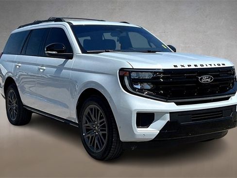 New 2025 Ford Expedition Platinum w/ Stealth Performance Package image 2