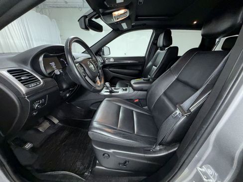 Used 2018 Jeep Grand Cherokee Limited AWD/4WD image 12