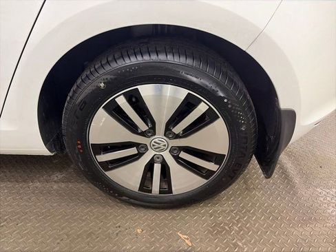 Used 2016 Volkswagen e-Golf SEL Premium image 38