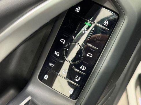 Certified 2025 Audi Q5 Premium w/ Convenience Package AWD/4WD image 17