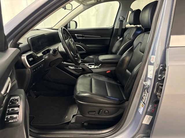 Used 2025 Kia Telluride S AWD/4WD image 12