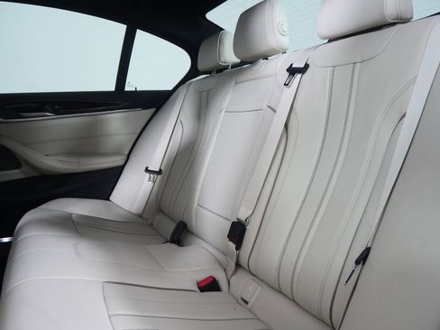 Used 2018 BMW 540i image 16