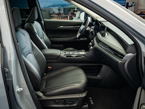 Used 2025 INFINITI QX60 Sensory image 21