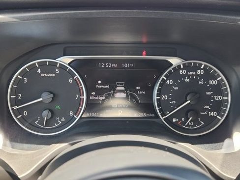 Used 2024 Nissan Rogue SV AWD/4WD image 14