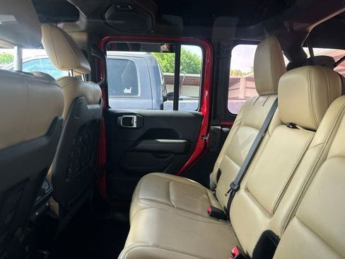Used 2019 Jeep Wrangler Unlimited Rubicon AWD/4WD image 18