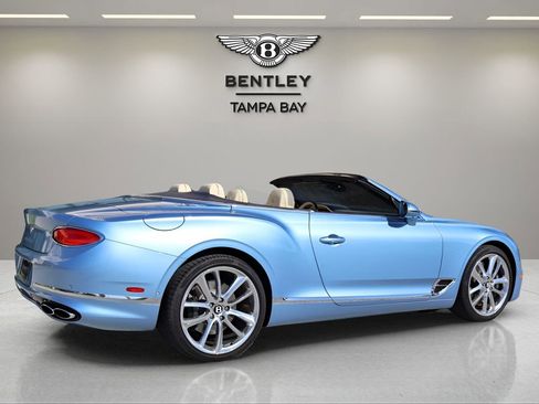 Used 2023 Bentley Continental GT Azure image 10