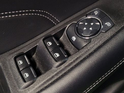 Used 2024 Ford Edge Titanium image 27