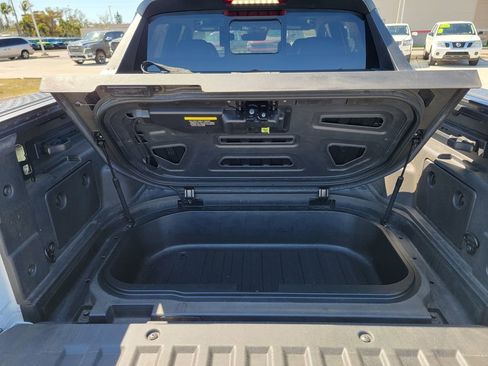 Used 2022 Hyundai Santa Cruz SEL Premium image 16