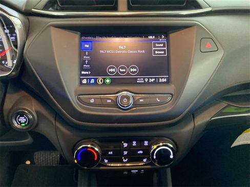 Used 2023 Chevrolet TrailBlazer LT image 38