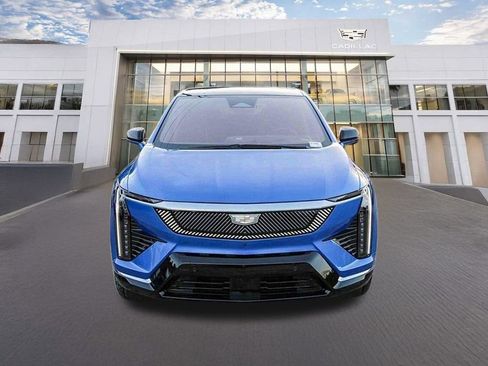 Used 2026 Cadillac Optiq Luxury 2 image 2