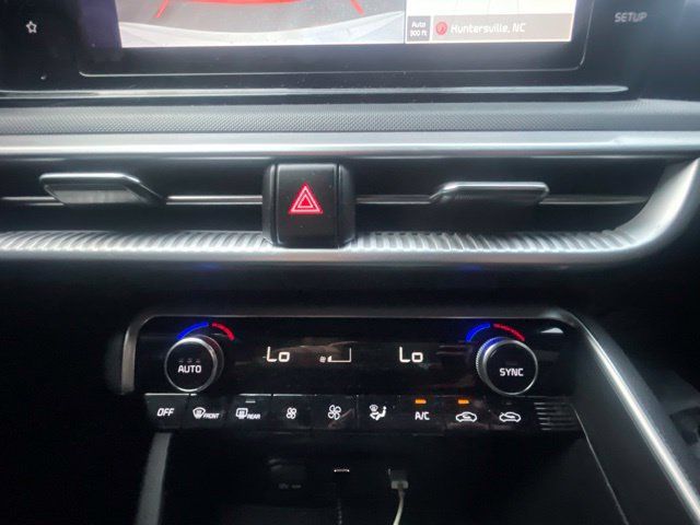 Used 2022 Kia K5 GT-Line FWD image 10