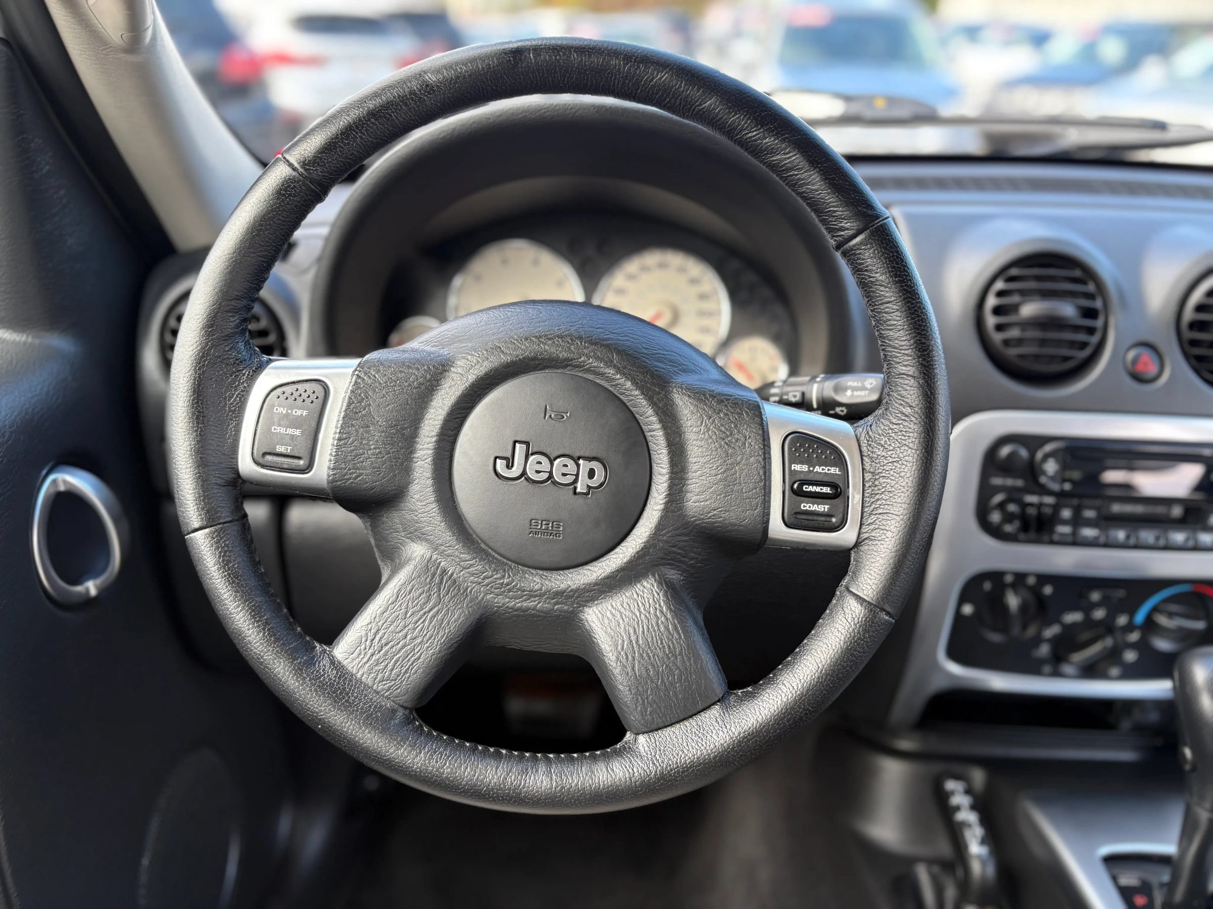 Used 2004 Jeep Liberty Limited w/ Trailer Tow Group AWD/4WD image 17
