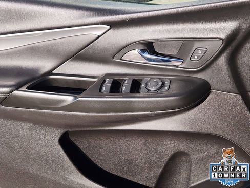 Used 2023 Chevrolet Bolt LT w/ Infotainment Package image 29