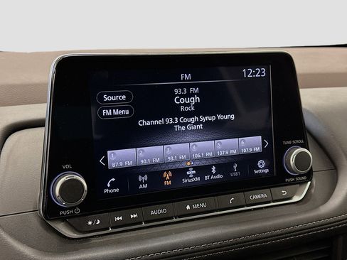 Used 2023 Nissan Rogue SV image 21