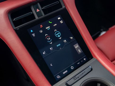 Used 2022 Porsche Taycan 4 Cross Turismo image 18