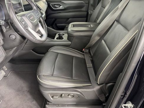 Used 2022 GMC Yukon SLT w/ SLT Premium Package image 7