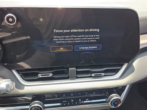 Certified 2026 Chevrolet Equinox LT FWD image 20