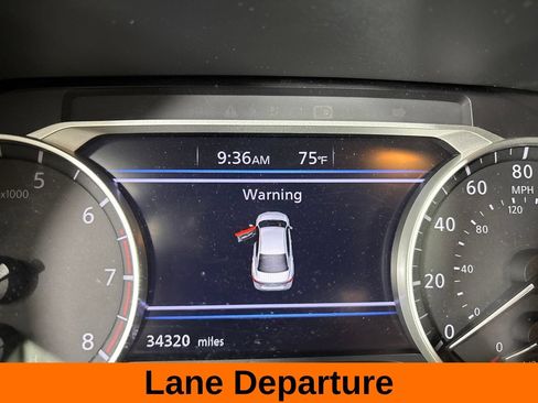 Used 2024 Nissan Sentra SV FWD image 13