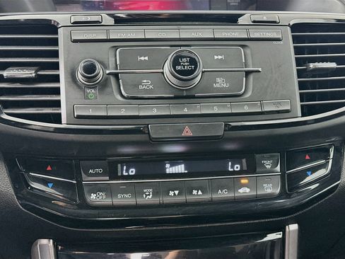 Used 2017 Honda Accord Sport image 22
