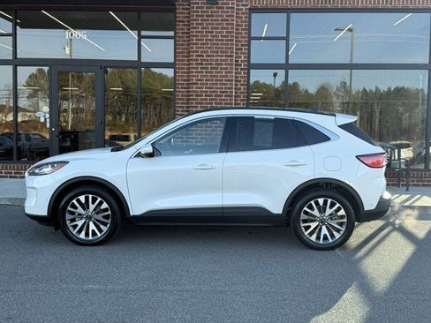 Used 2020 Ford Escape Titanium w/ Titanium Premium Package 2.0 image 3