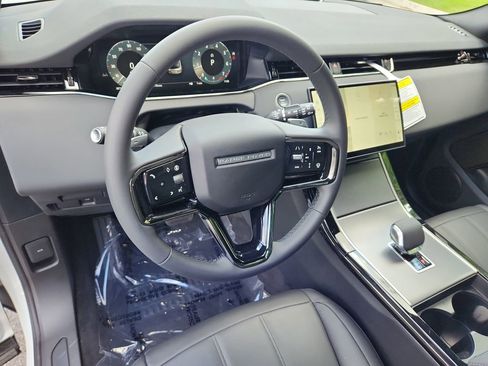 Used 2026 Land Rover Range Rover Evoque S image 15