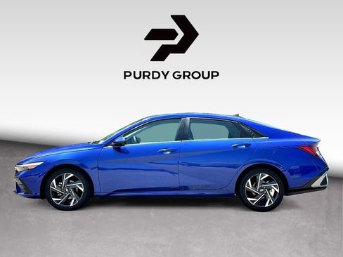 Used 2025 Hyundai Elantra SEL FWD image 5