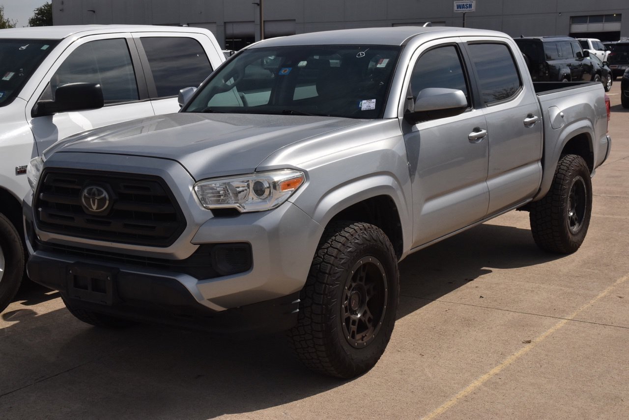 Used 2018 Toyota Tacoma SR w/ SR Convenience Package RWD image 2