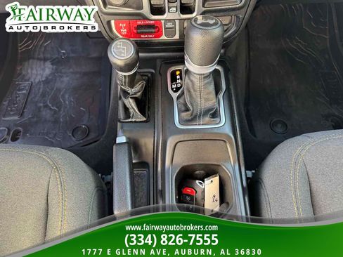 Used 2025 Jeep Wrangler Willys image 24