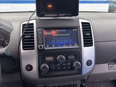 Used 2021 Nissan Frontier SV image 18