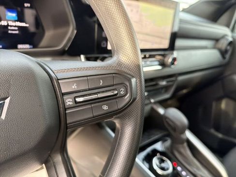 Used 2024 Chevrolet Colorado Trail Boss w/ Technology Package image 20