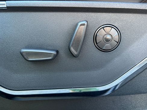 New 2026 Ford F250 Platinum image 25