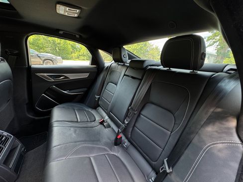 Used 2021 Jaguar XF R-Dynamic SE image 50