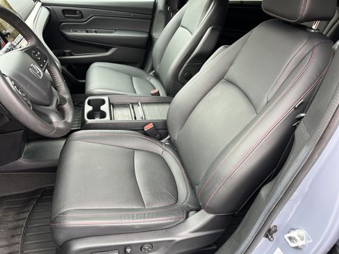Used 2024 Honda Odyssey Sport image 17