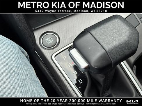 Used 2026 Kia Sportage EX FWD image 28
