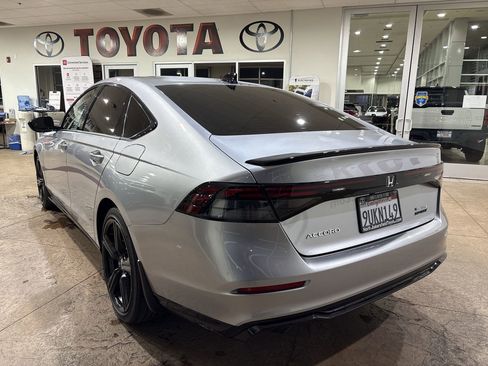 Used 2025 Honda Accord Sport image 8
