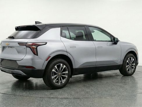 Used 2025 Chevrolet Equinox LT image 9