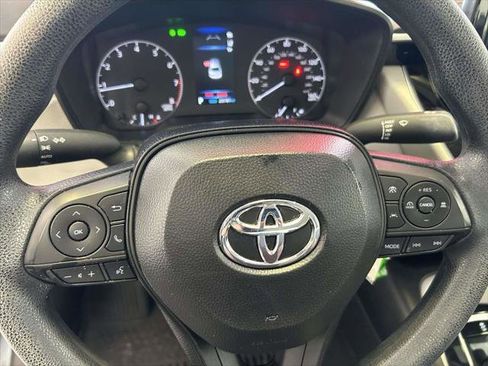Certified 2025 Toyota Corolla LE FWD image 18