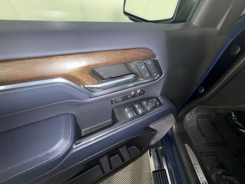 Used 2023 Chevrolet Silverado 1500 High Country w/ Technology Package AWD/4WD image 15
