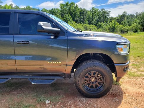 Used 2019 RAM 1500 Big Horn AWD/4WD image 14