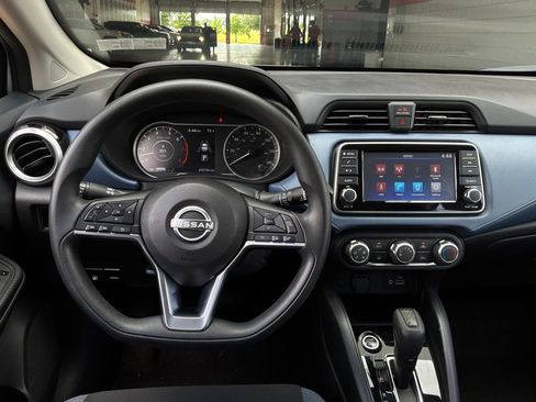 Used 2025 Nissan Versa SV FWD image 13