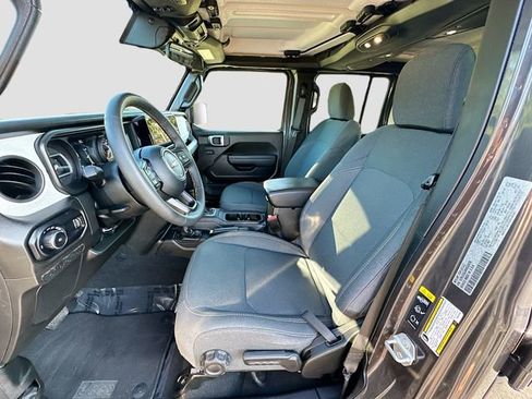 Used 2024 Jeep Wrangler Sport S image 20