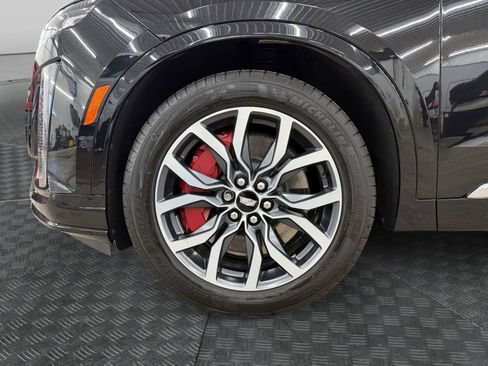 Used 2024 Cadillac XT6 Sport w/ Technology Package image 37