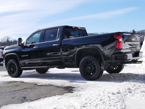 Certified 2022 Chevrolet Silverado 2500 High Country w/ Safety Package II image 4