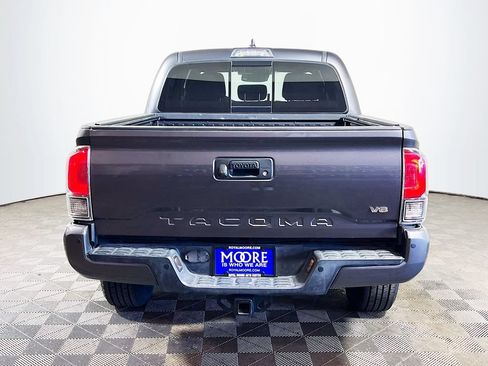 Certified 2020 Toyota Tacoma TRD Off-Road w/ Technology Package AWD/4WD image 6