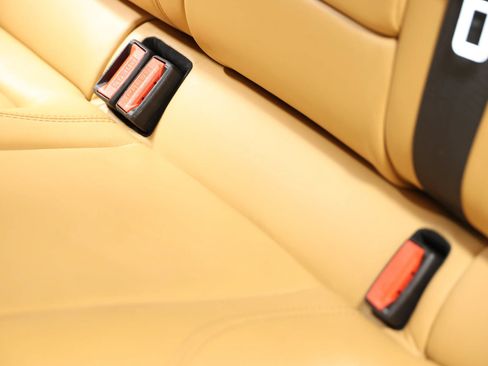 Used 2021 Aston Martin DBX AWD/4WD image 57