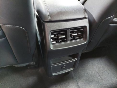 Used 2023 Ford Edge SEL image 39