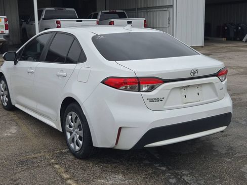 Used 2020 Toyota Corolla LE FWD image 4