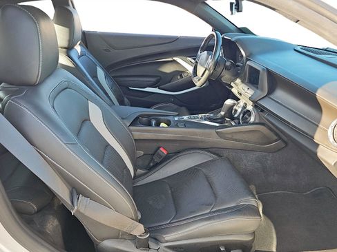 Used 2019 Chevrolet Camaro LT w/ RS Package image 7