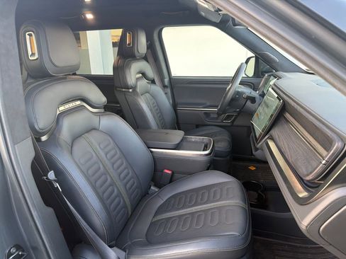 Used 2023 Rivian R1S Adventure AWD/4WD image 11